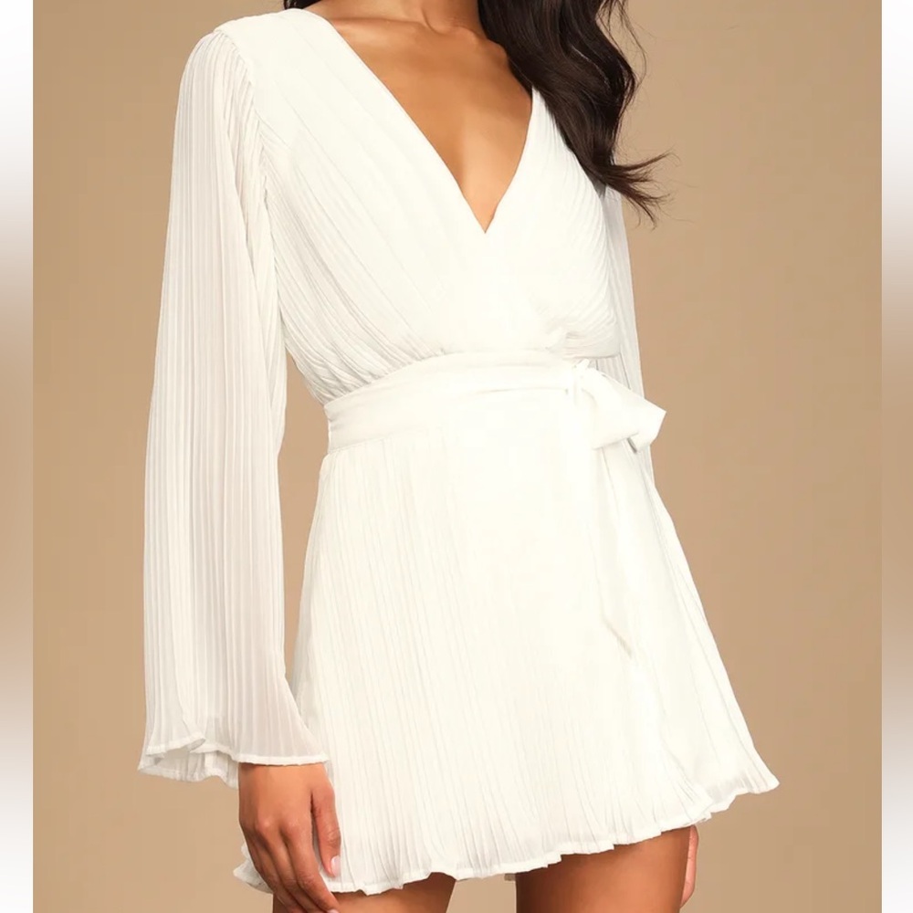 Lulu's White Long Sleeve Romper